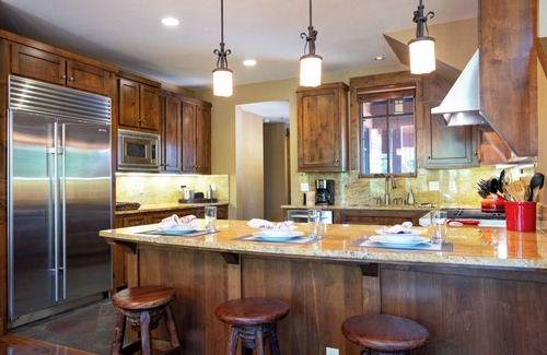 Truckee Villa | Dog-Friendly Villa, Steps Away From Old Greenwood's Driving Range!
