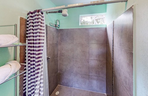 Tarcoles Bed & Breakfast | Dog-friendly villas with shared rancho & kitchen, private pool, and partial AC