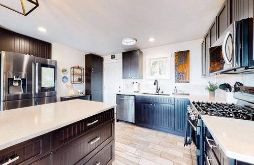 Coupeville House | Dog-friendly, waterfront dream home w/furnished deck & kayaks