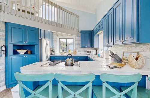 Fort Bragg House | Dog-friendly, waterfront home w/amazing views, private hot tub, & beach access