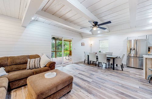 Flat Hollow Marina Cabin | Dog-friendly waterfront home with a firepit, grill, deck, board games, & dock