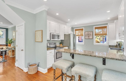 Lake Oconee House | Dog Friendly with Canoe, Kayaks, Docks, Boat Ramp