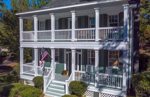 Lake Oconee House | Dog Friendly with Canoe, Kayaks, Docks, Boat Ramp