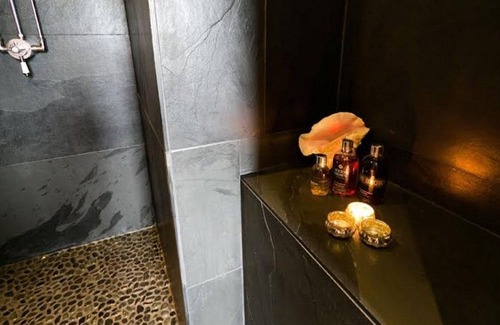 Malltraeth Apartment | Dog House - a dog that sleeps 2 guests in 1 bedroom