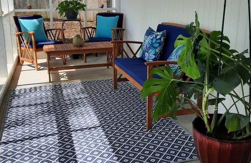 Lawrenceburg Apartment | Dogs Welcome - Fenced Yard - Queen Studio - Horse Country - KY Bourbon Trail