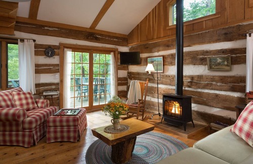 Logan Cabin | Dogwood Cabin at The Inn & Spa at Cedar Falls