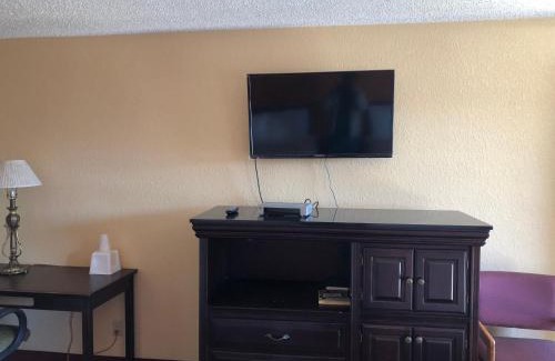 Springfield Hotel | Dogwood Park Inn