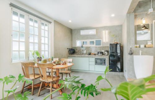 Patong Apartment | Dokdin's Family