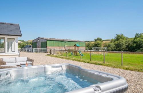 Llanfair Caereinion House | Dolauceimion