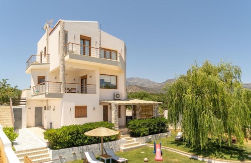 Makry Gialos Villa | Dolce Evita