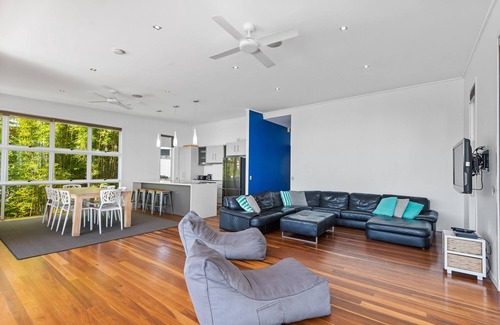 Brisbane House | Dolce Villa Tangalooma