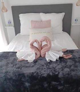 Roquebrune-Cap-Martin Apartment | Dolce-Vita appart 3 étoiles, climatisé , 50M de la mer et aux portes de Menton ,parking gratuit