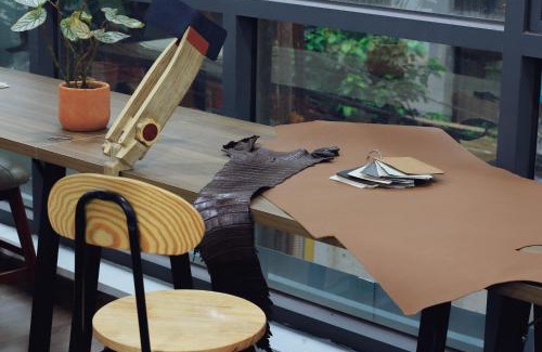 Nhat Tan House | Dolio Leather Workshop