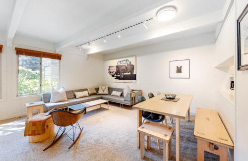 Sun Valley Apartment | Dollar Meadow 1385