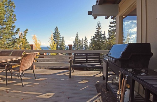 Lake Forest House | Dollar Point Delight