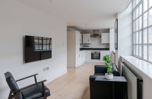 Clerkenwell Apartment | Dolls House - Farringdon - by Frankie Says