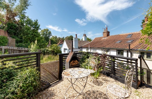 Martlesham Heath House | Dolly Cottage - One Bedroom House, Sleeps 2