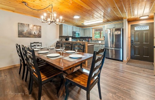 Caton Condo | Dolly's # 1 2 Bedroom Condo by RedAwning