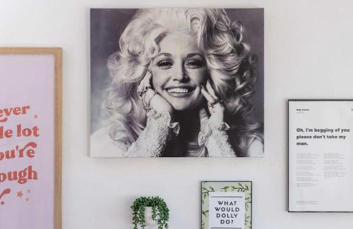 Hillsboro Village Apartment | Dolly's Music Row Hideaway - Walkable Location