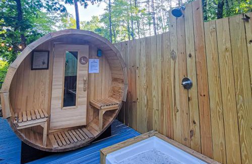 Caton House | Dolly's Outdoor Oasis