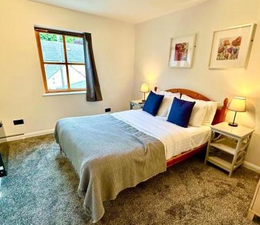 Ardersier Apartment | Dolphin Bay Suites