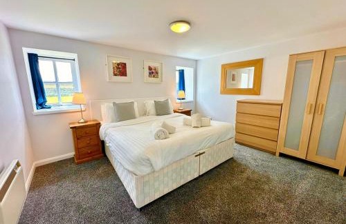 Ardersier Apartment | Dolphin Bay Suites