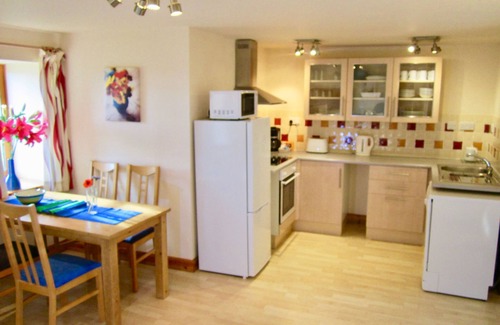 Ardersier Apartment | Dolphin Bay Suites