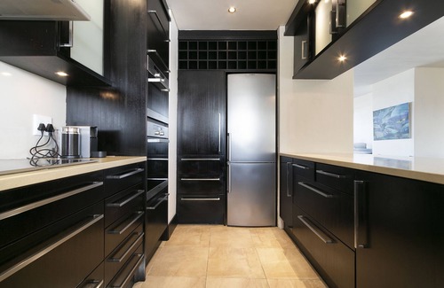 Milnerton Apartment | Dolphin Beach C111 Self-Catering Beachfront APT with Inverter by HMH