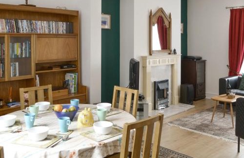 Woodhorn House | Dolphin Cottage