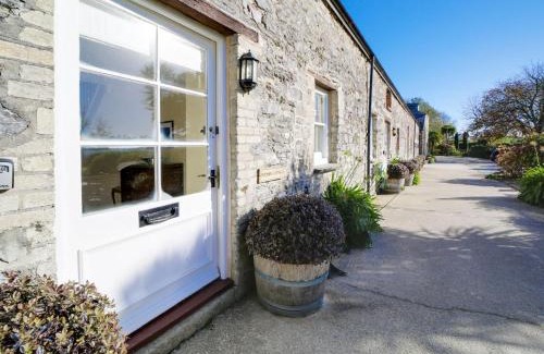 Charlestown House | Dolphin Cottage