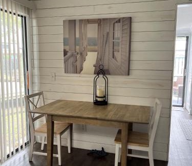 New Smyrna Beach House | Dolphin Cove Cottage -2-2 Pet Friendly!