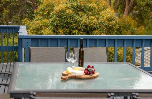 Carrickalinga House | Dolphin Dreaming 16 Dolphin Avenue