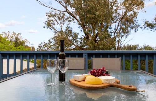 Carrickalinga House | Dolphin Dreaming 16 Dolphin Avenue