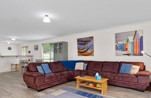 Carrickalinga House | Dolphin Drift - 29 Dolphin Avenue