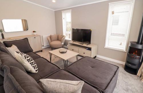 Hasguard Cross House | Dolphin