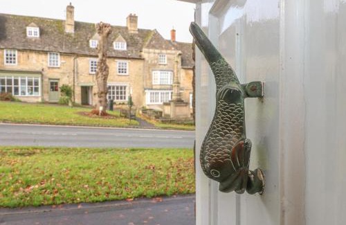 Burford House | Dolphin House