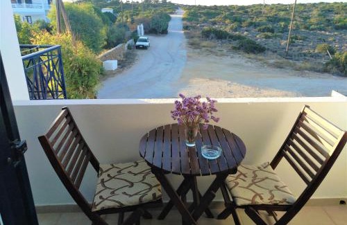 Antiparos Hotel | Dolphin Rooms
