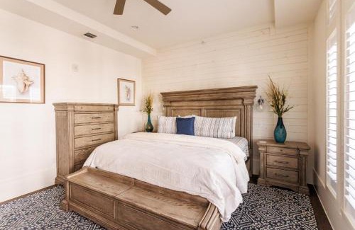 Cinnamon Shore Villa | Dolphin's Landing TC 5102