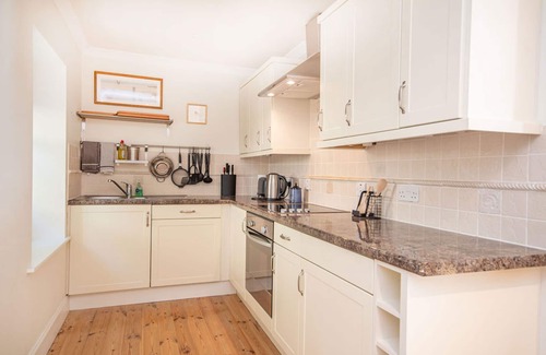 Fortrose Apartment | Dolphin spotting without having to leave the cottage