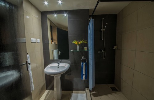 Bugolobi Hotel | Dolphin Suites