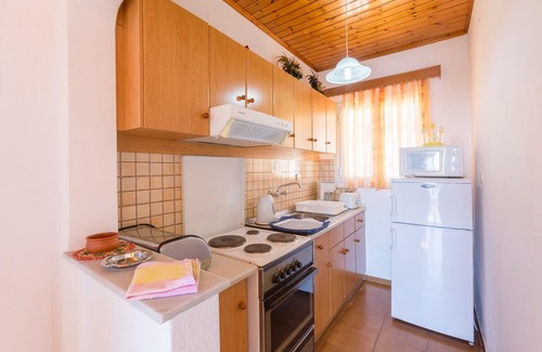 Katsimatika Villa | Dolphin Villa 2 Swimming Pool Walk to Beach Sea Views A C Wifi - 581
