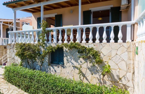 Katsimatika Villa | Dolphin Villa 2 Swimming Pool Walk to Beach Sea Views A C Wifi - 581