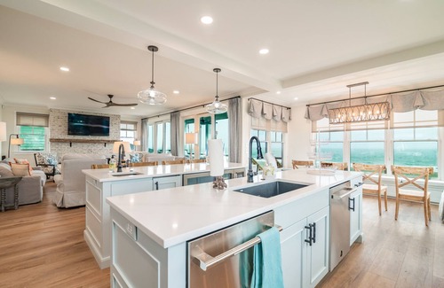 Pawleys Island House | Dolphinview on Pawleys Island With Creek Dock, Oceanfront & More!