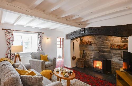 Llanfair Caereinion House | Dolwen Isaf