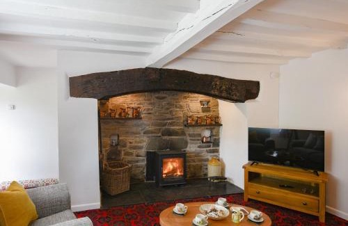 Llanfair Caereinion House | Dolwen Isaf