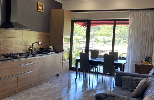Dilijan House | Dom Adonis
