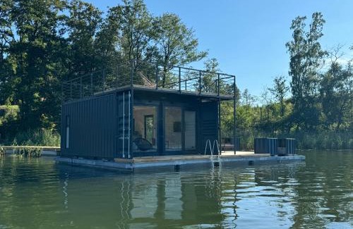 Gizycko Boat Rental | Dom na wodzie