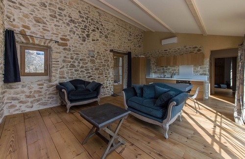 Verfeuil Apartment | Domaine de Gressac - Têtu - Charming cottage