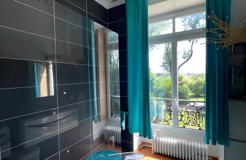 Saint-Pavace Villa | Domaine de la Belvaudière - 22pers - Piscine - Lux