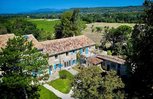 Pernes-les-Fontaines Bed & Breakfast | Domaine de La Brave
